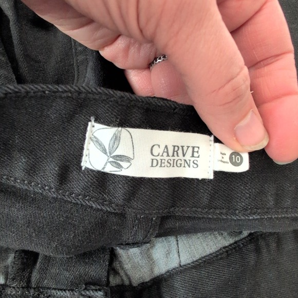 Carve Designs Women's Black Denim Cutoff Shorts Size 10 - Picture 3 of 4